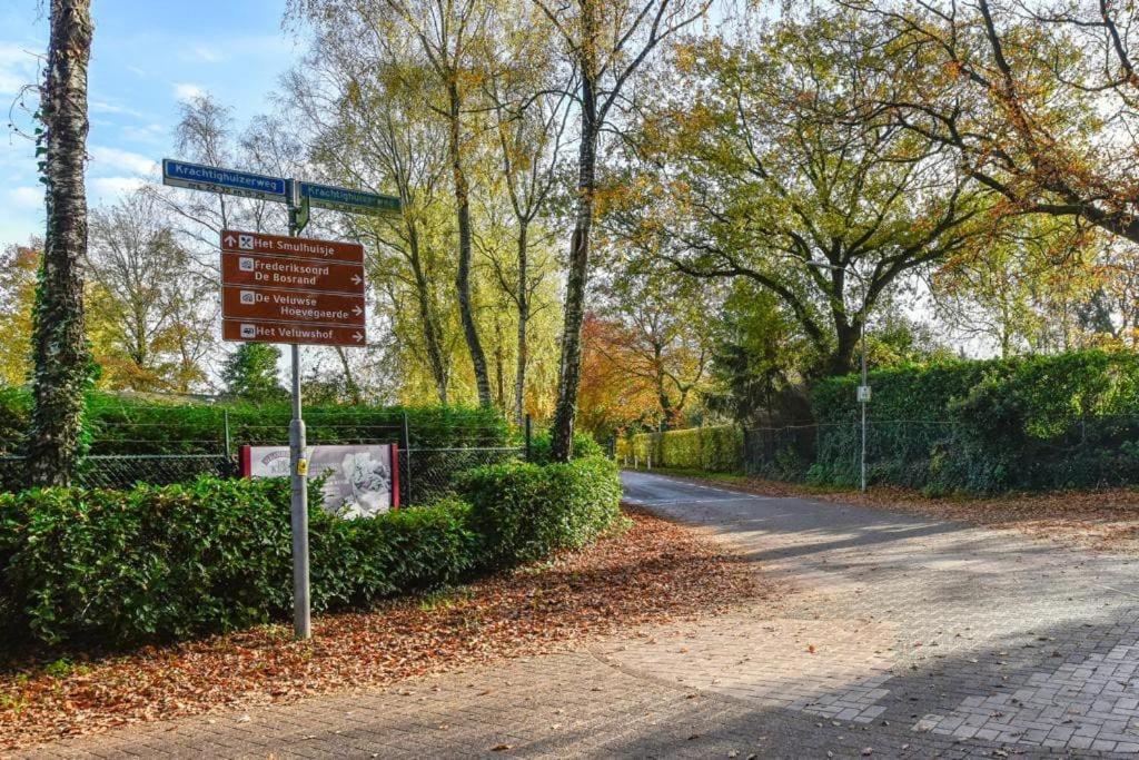Villa Huinerhofje 3 Vrijstaand op privépark aan bosrand Putten Esterno foto