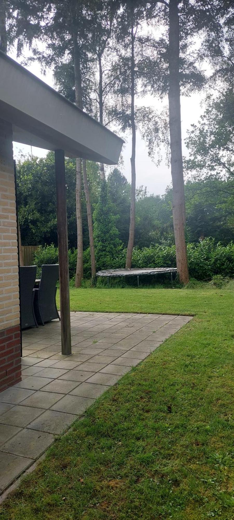 Villa Huinerhofje 3 Vrijstaand op privépark aan bosrand Putten Esterno foto